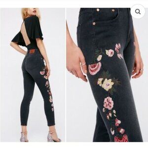 One X One Teaspoon Paradise Scallywags Floral Embroidered Jeans in Black Oak 26
